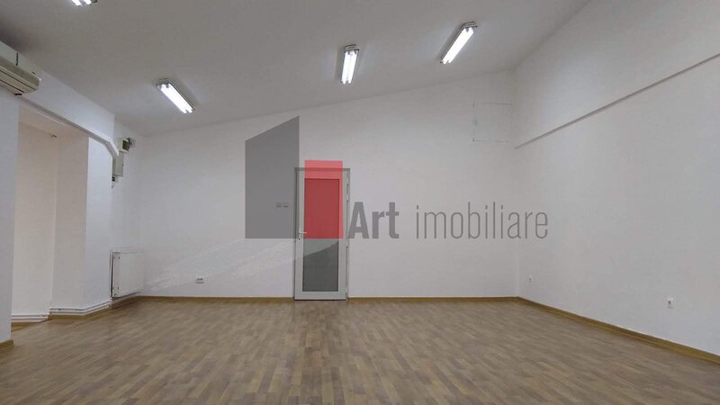 Spatiu, urgent, et. 1 in imobil p+1, intrare separata, negociabil