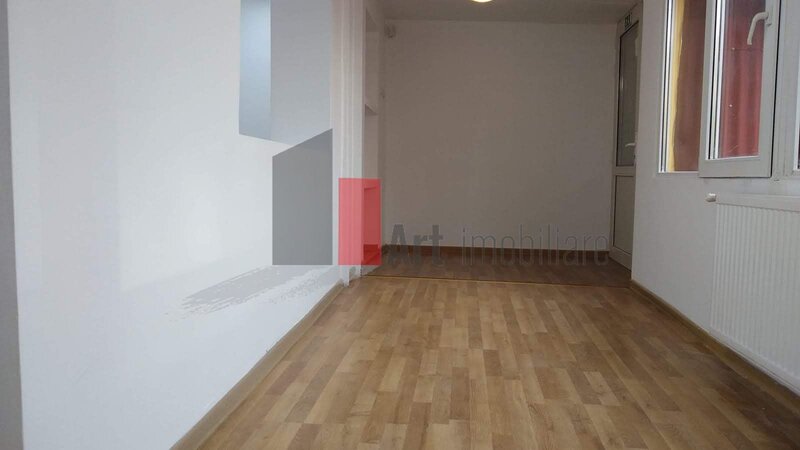 Spatiu, urgent, et. 1 in imobil p+1, intrare separata, negociabil